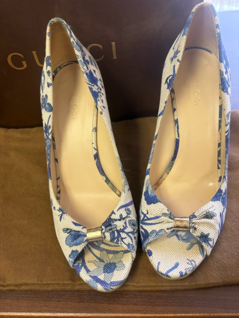Gucci gloral wedges